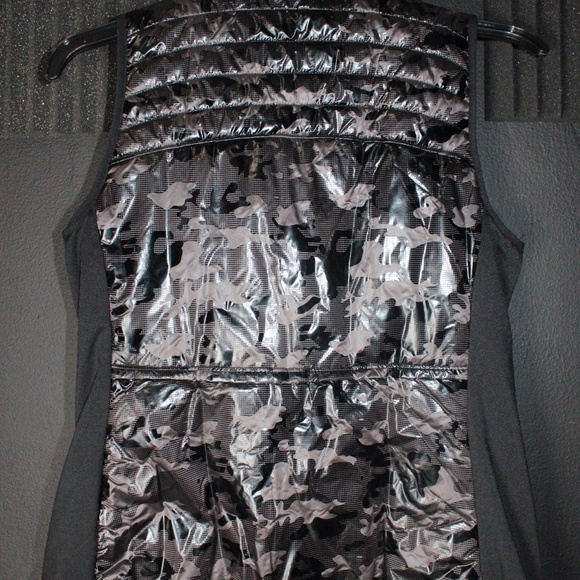 CLAVIN KLEIN VEST - Picture 5 of 9